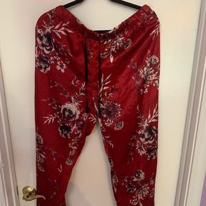 Red floral pajama bottoms silk like comfy large l